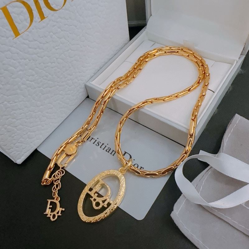 chr1st1an D10r necklaces